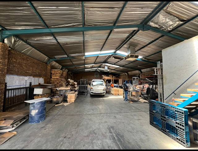 600M² WAREHOUSE FOR SALE IN DAGGAFONTEIN